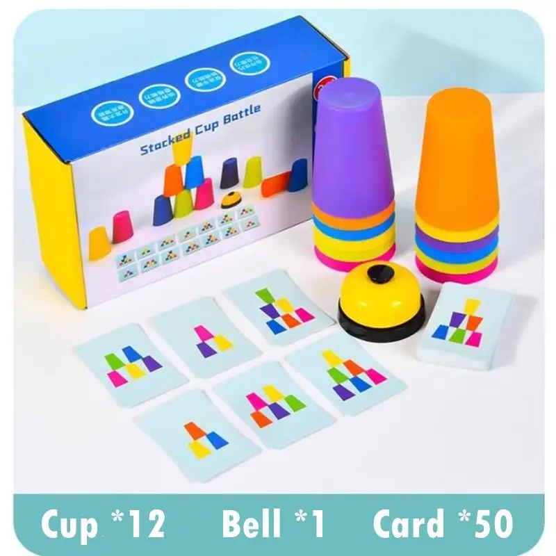 Jeu de tasses empilables avec cartes